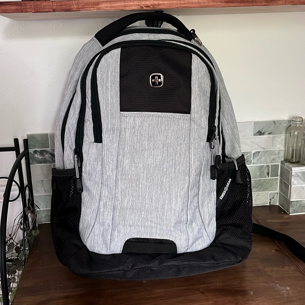 SwissGear Laptop 18” backpack